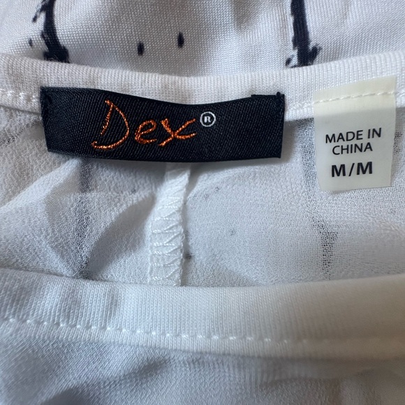 Dex Artistic Graphic Short Sleeve Top - Black and White - Picture 4 of 5